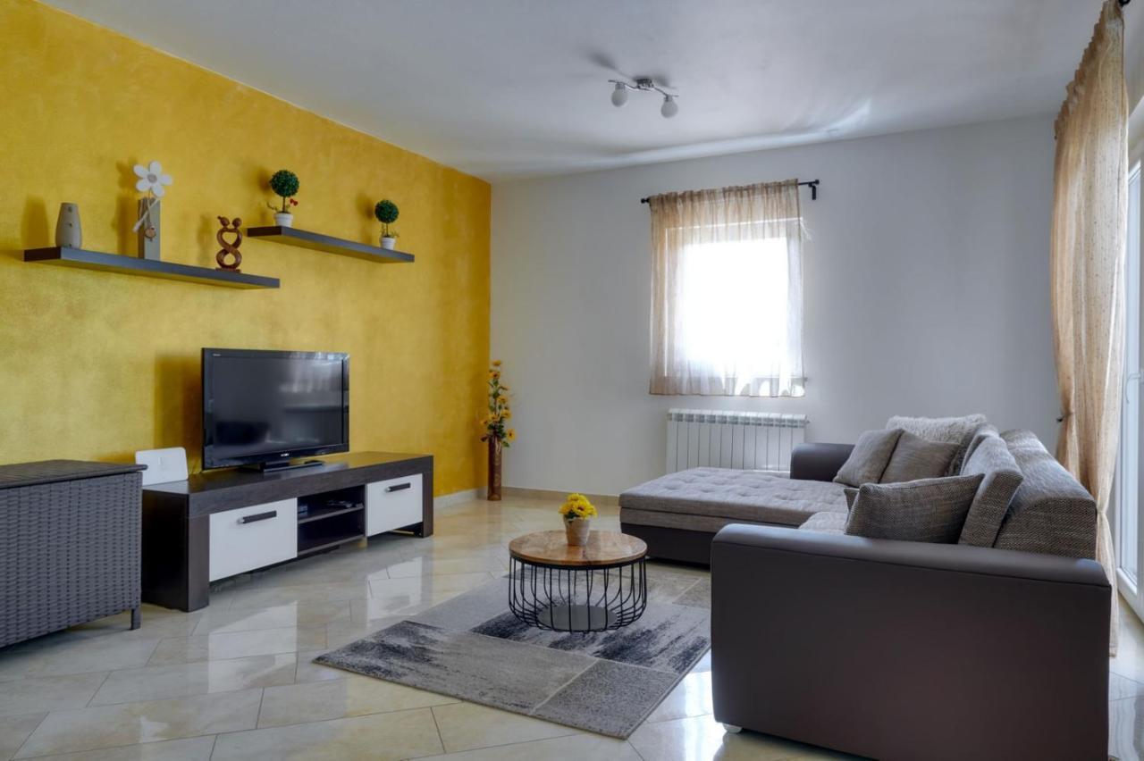 House Paola Villa Bibici Exterior photo